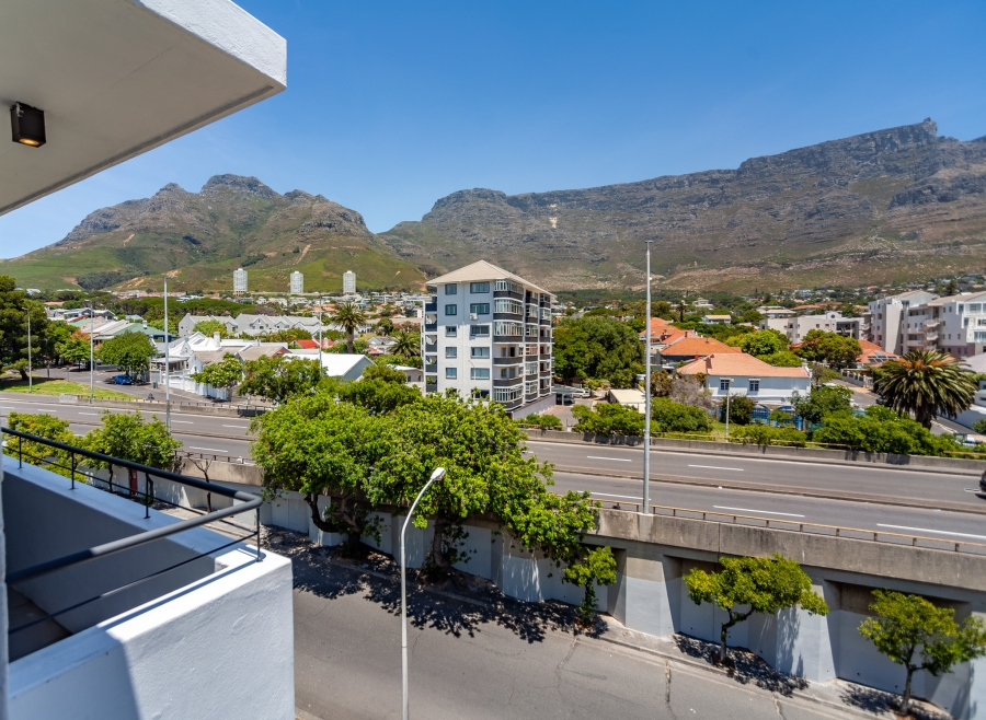 2 Bedroom Property for Sale in Gardens Western Cape